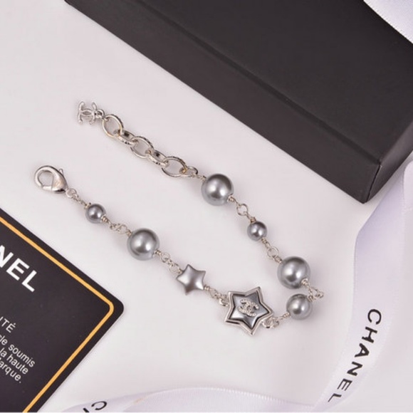 Bracelets - Picture 3 of 5